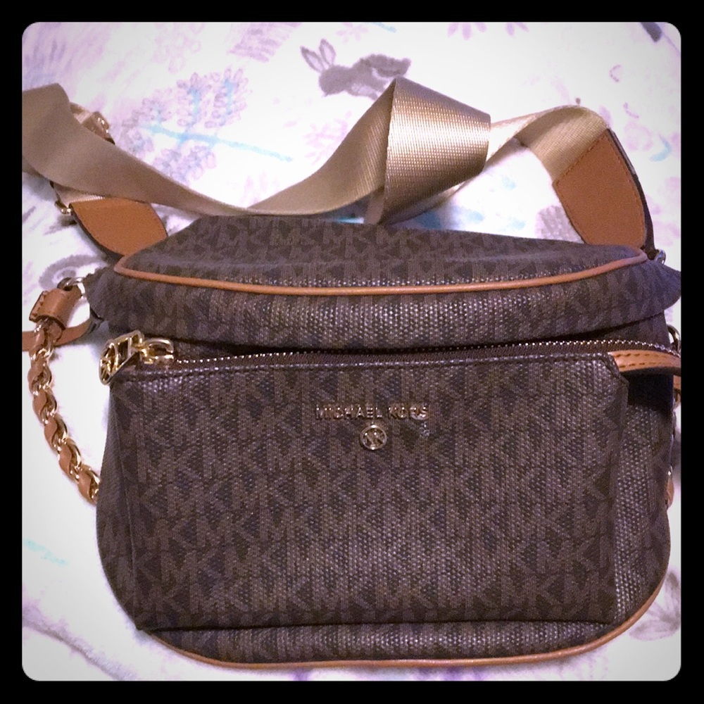 Michael Kors Crossbody Bag